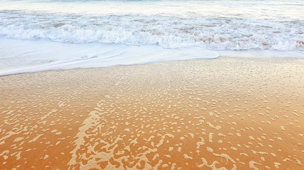 波在海滩图片下载