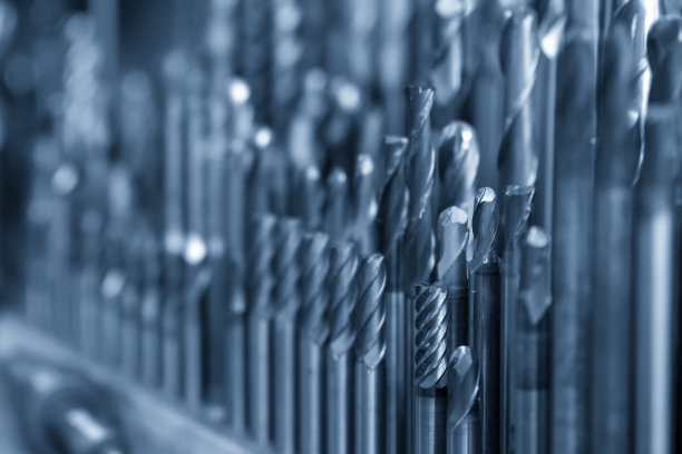 各种类型的切削刀具适用于数控铣床。图片下载