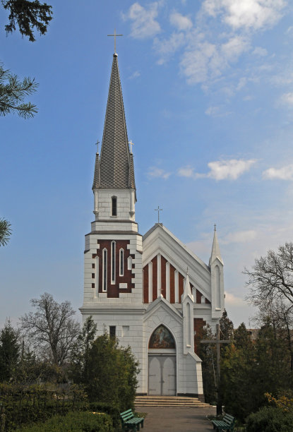 日梅林卡-圣亚历克西斯教堂图片下载