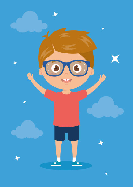 快乐的男孩站着，举起双手图片下载