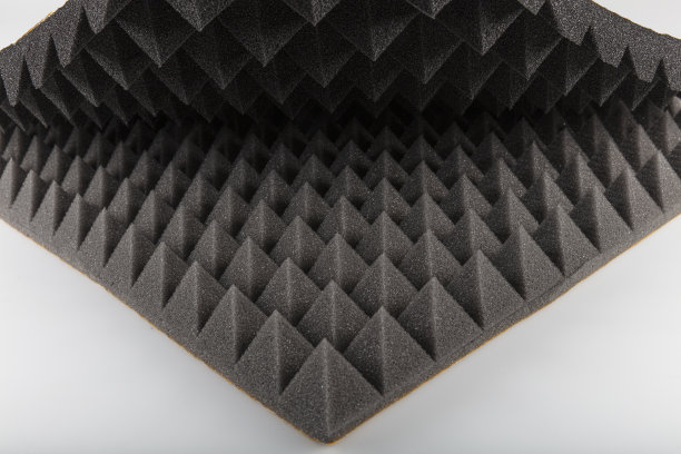 金字塔型隔音海绵。泡沫橡胶声学背景。图片下载