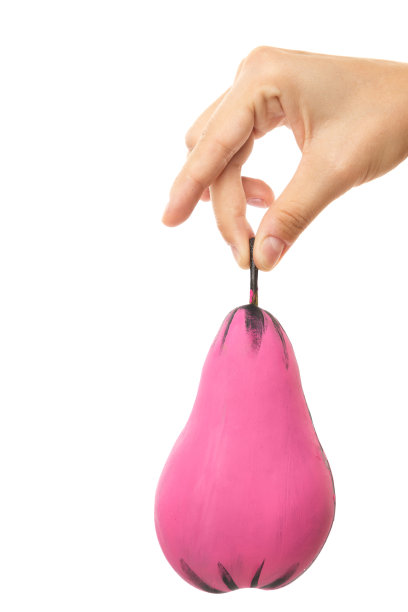 女性手饰粉红梨，创意十足图片下载