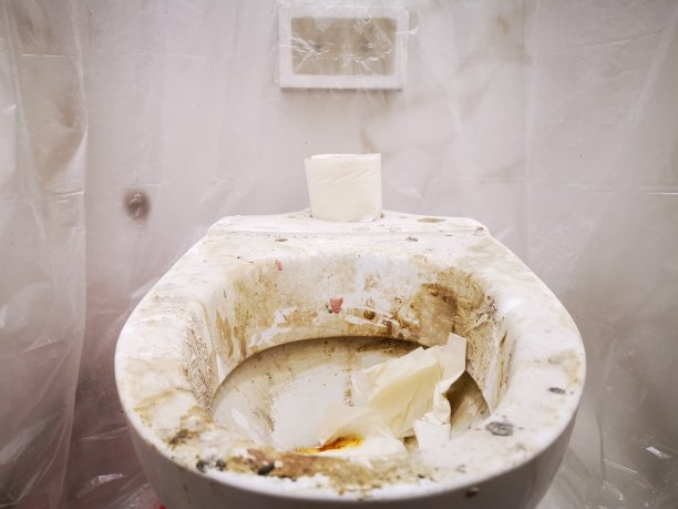 脏旧的厕所图片下载