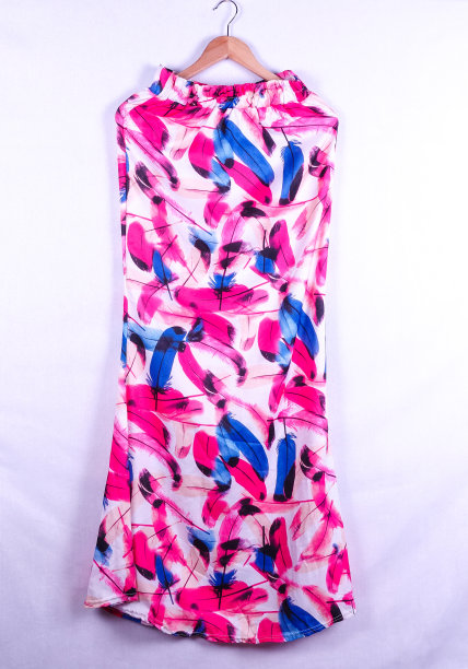 夏季衬衫孤立在白色。图片下载