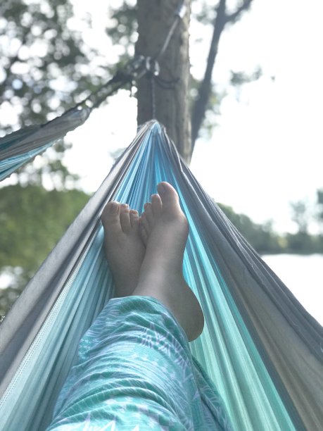 脚在吊床图片下载