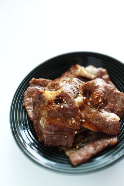 日本料理，生姜和酱油猪肉图片下载