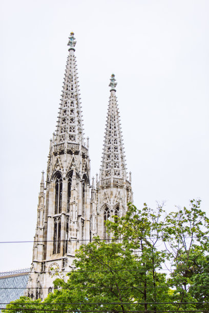 还愿教堂的塔景图片下载