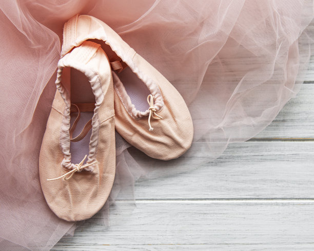 孩子的芭蕾舞鞋图片下载