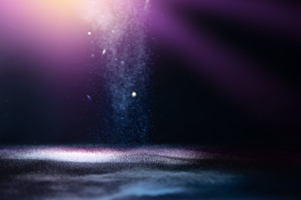 来自顶部的光线图片下载