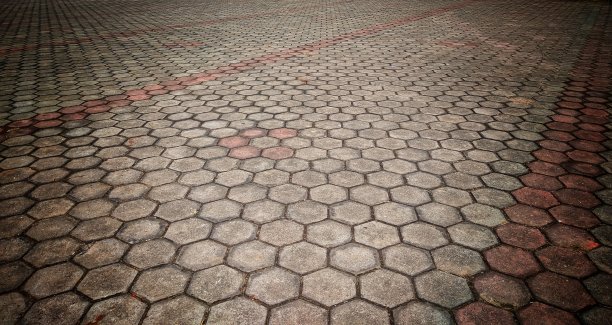 地板采用水平设计，八角形砖，纹理为图案和背景。图片下载