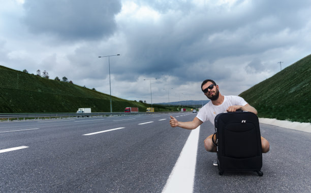 搭便车-自驾游图片下载