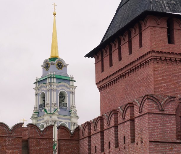 图拉克里姆林宫的塔楼和漏洞图片下载