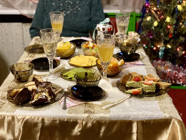 自制的圣诞晚餐图片下载