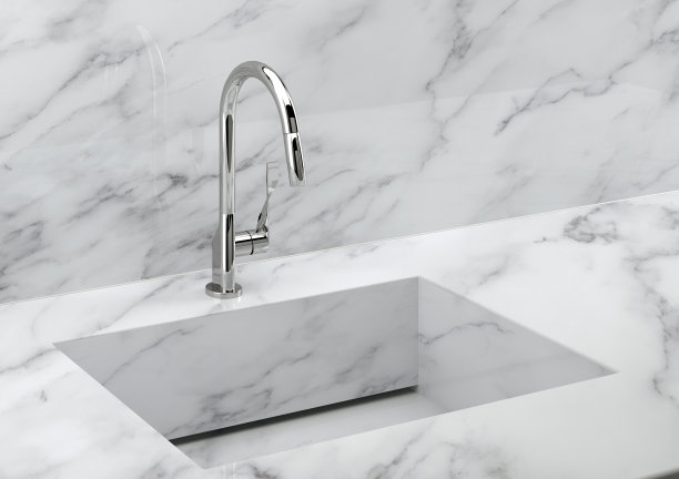 豪华水龙头与大理石厨房水槽图片下载