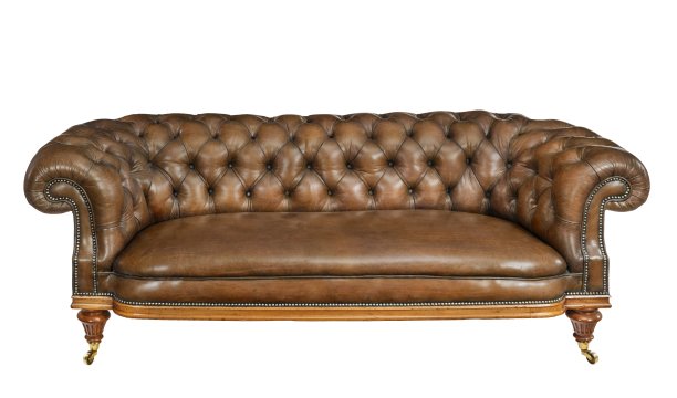 经典的棕色皮革沙发孤立在白色图片下载