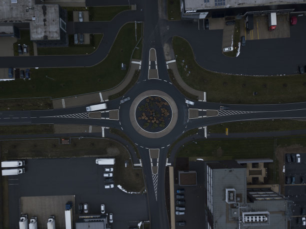 4路环岛的卫星视图图片下载