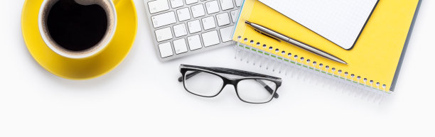 的办公桌上图片下载