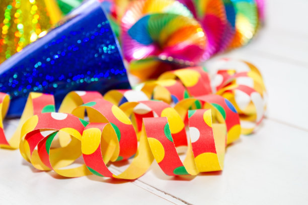 用彩带装饰的聚会图片下载