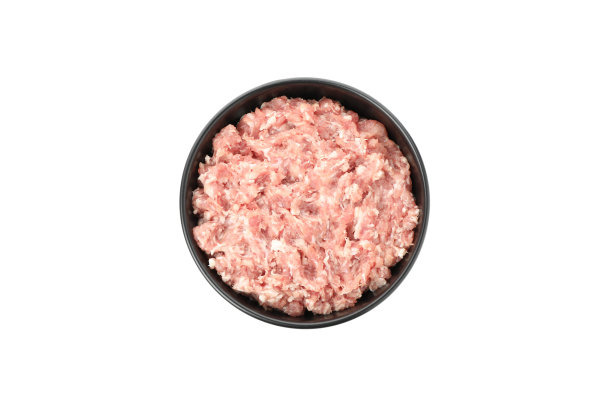 碗与碎肉隔离在白色背景图片下载