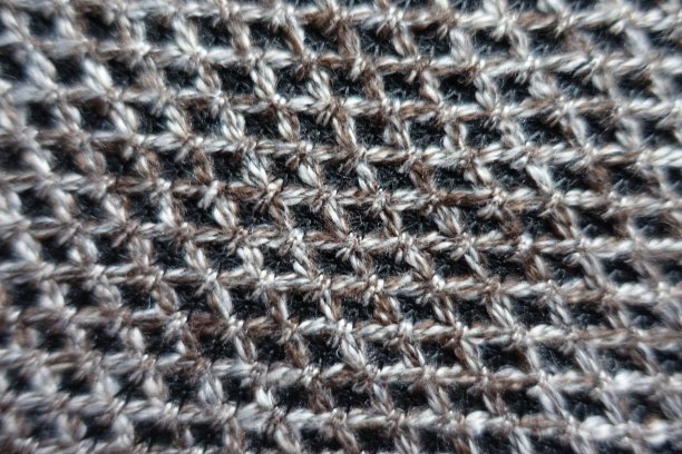 灰色和棕色羊毛织物，上面有菱形图案图片下载