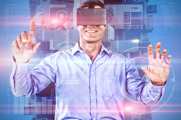 微笑的商人使用vr眼镜的合成图像素材图片