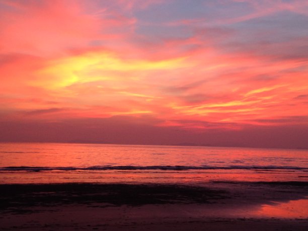 色彩绽放的天空图片下载