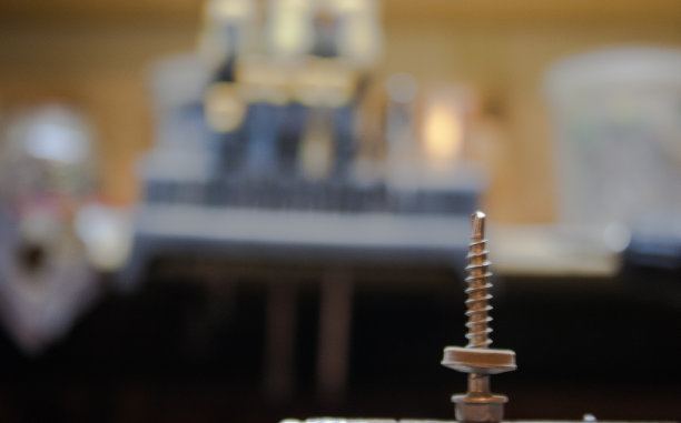 车库螺丝零件的概念背景图片下载