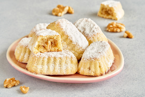 阿拉伯核桃馅甜点，传统麦莫饼干图片下载