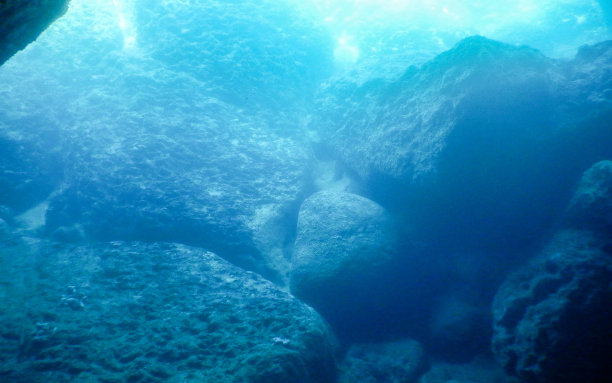 蓝色洞穴水下背景，意大利图片下载