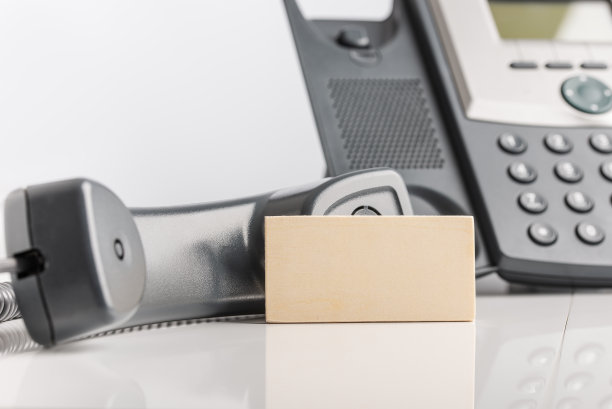 固定电话旁边的空白名片图片下载