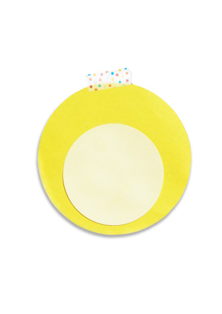 黄色便利贴用遮蔽胶带隔离在白色上图片下载