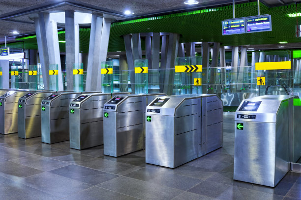 华沙公共交通-现代地铁站图片下载