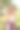 在公园里玩智能手机的美女素材图片