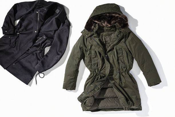 大衣孤立在白色背景上图片下载