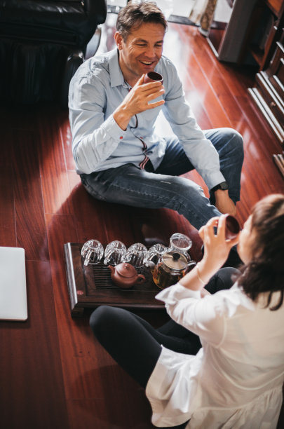 老年情侣恋爱图片下载