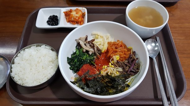 韩国高速公路休息区出售石锅拌饭图片下载