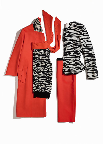 女人的衣服被孤立在白色的背景上图片下载