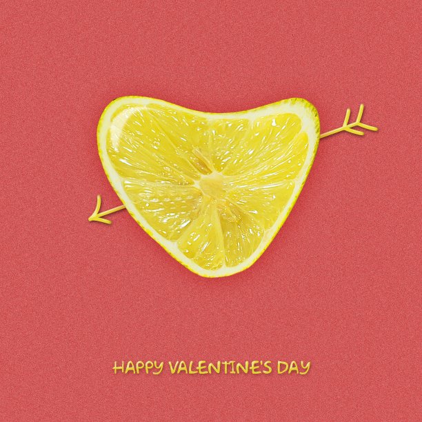 粉色背景上的心形柠檬片。情人节的背景。图片下载