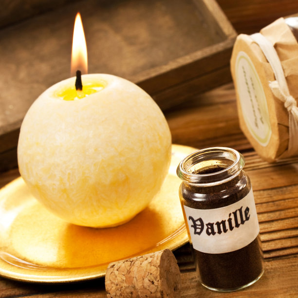 香味和蜡烛与德国:香草图片下载