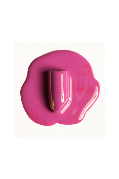 白色背景上的淡紫色口红纹理的照片。图片下载