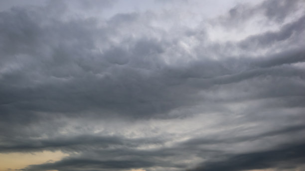 灰色的天空有着完全相同的颜色图片下载