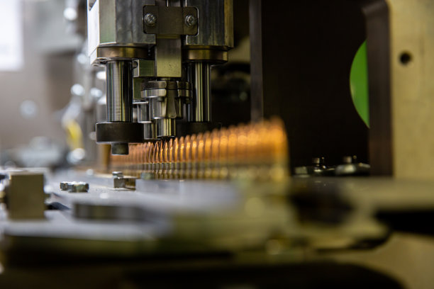 生产自动步枪子弹。自动步枪用7.62毫米子弹图片下载