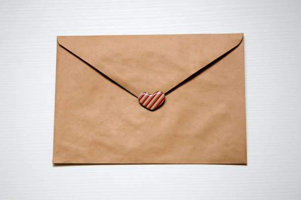 信封里的心图片下载