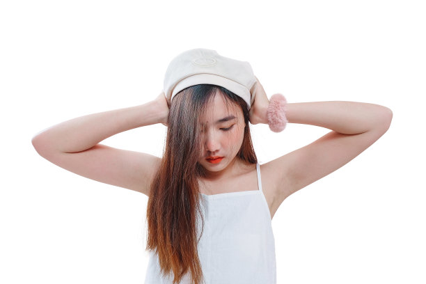 一个漂亮的亚洲女人的肖像在白色的背景。图片下载