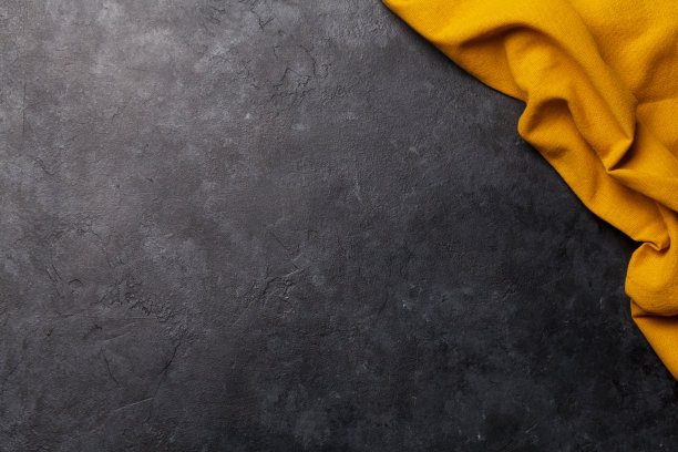 厨房的桌子上有桌布图片下载