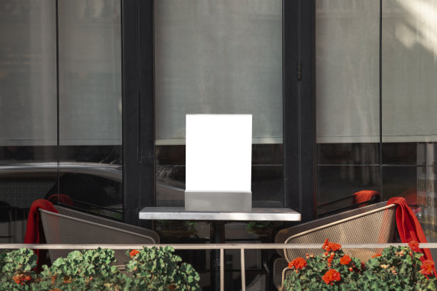 咖啡馆的空白菜单板图片下载