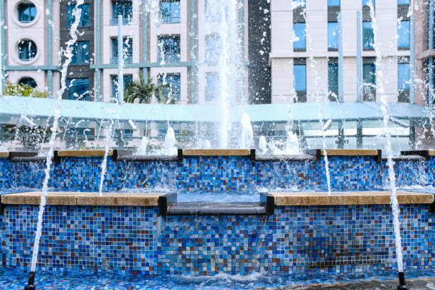 水池喷泉景观细节近距离观看图片下载