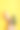 女孩展示v标志和广告与绿色冰沙的玻璃瓶图片下载