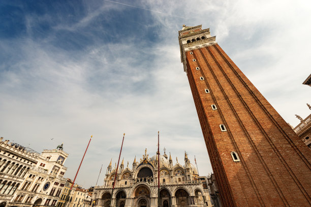 意大利威尼斯——圣马克广场，大教堂和钟楼图片下载