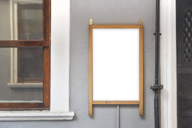 建筑墙上的空白广告牌图片下载